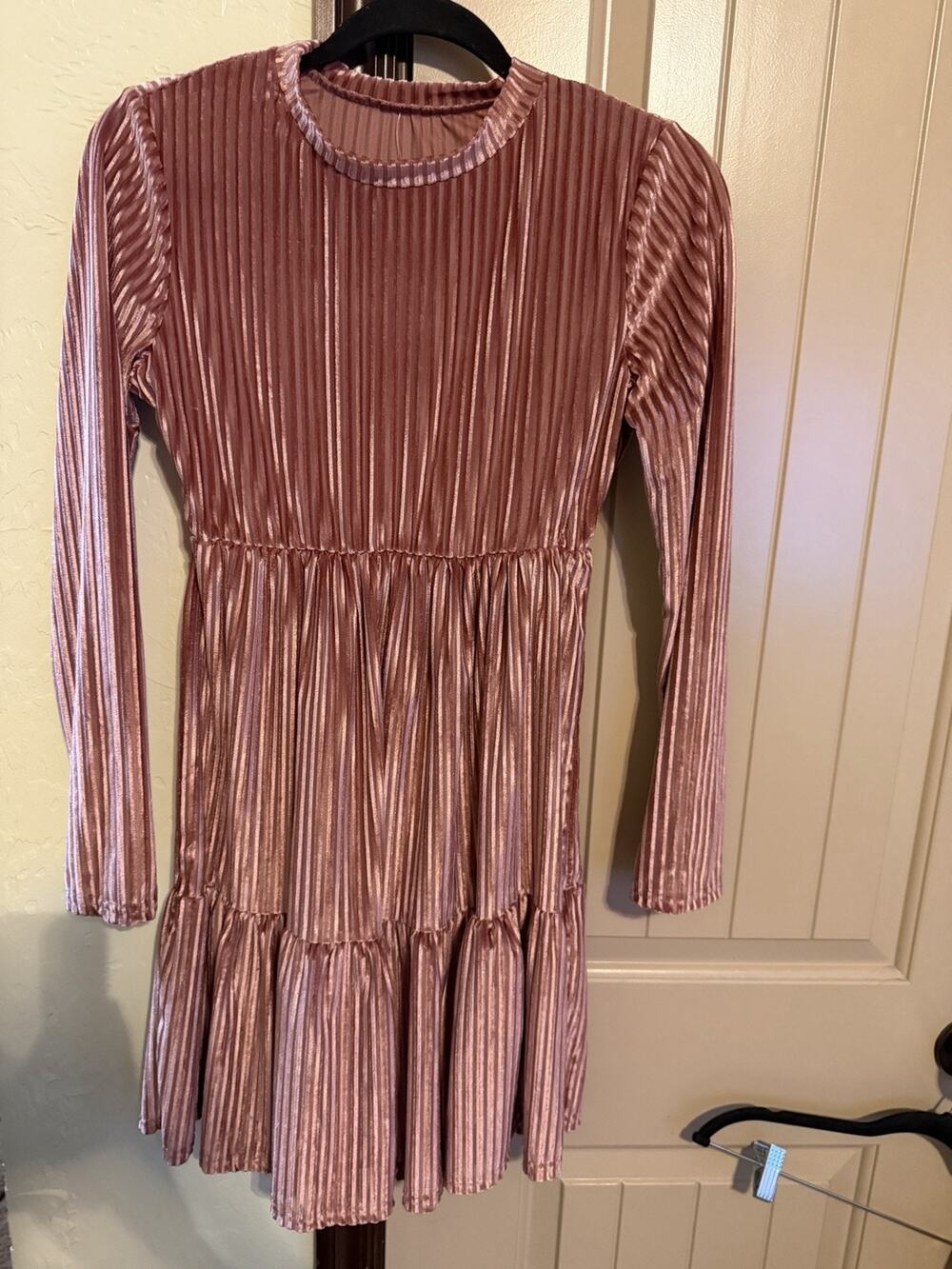 Women’s Size S Mauve Ribbed Dress With Long Sleeves